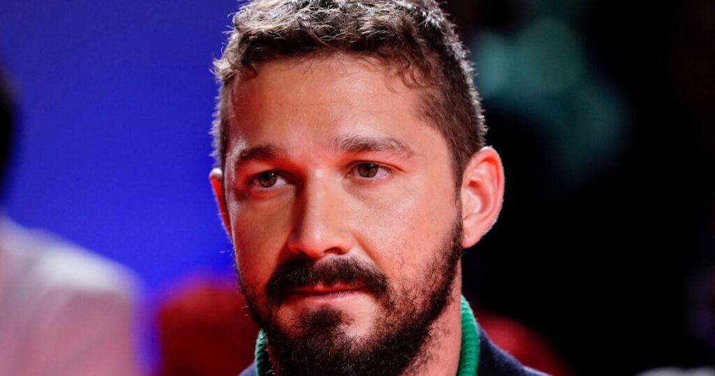 Se reveló la foto policial de Shia LaBeouf tras su arresto por un altercado en Nueva Orleans