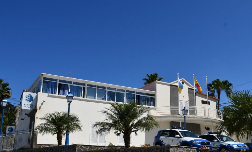 Investigan a un hombre que conducía bajo los efectos del alcohol y con un carné falso en Mogán (Gran Canaria)