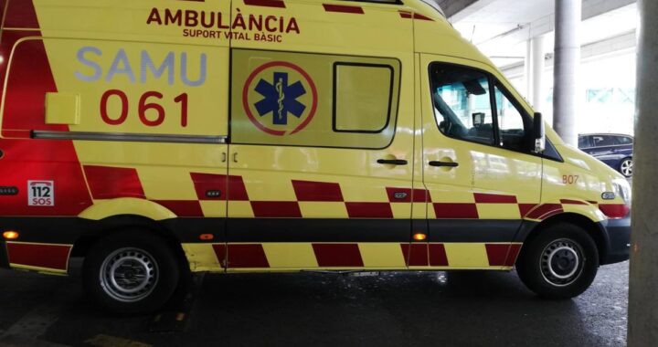 Dos motoristas heridos graves tras una colisión con un coche en la EI-600 de Sant Antoni (Ibiza)