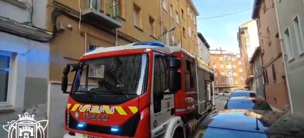 Un herido tras arrollar un turismo a otro que había volcado en la ronda de Burgos