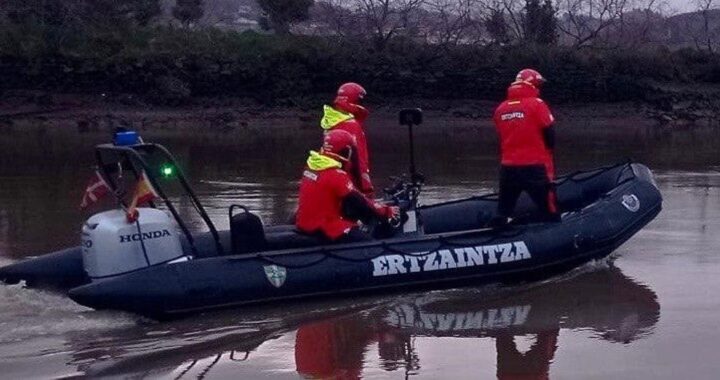 Buscan a un hombre en el río Bidasoa al que saltó tras estar implicado en un robo con fuerza