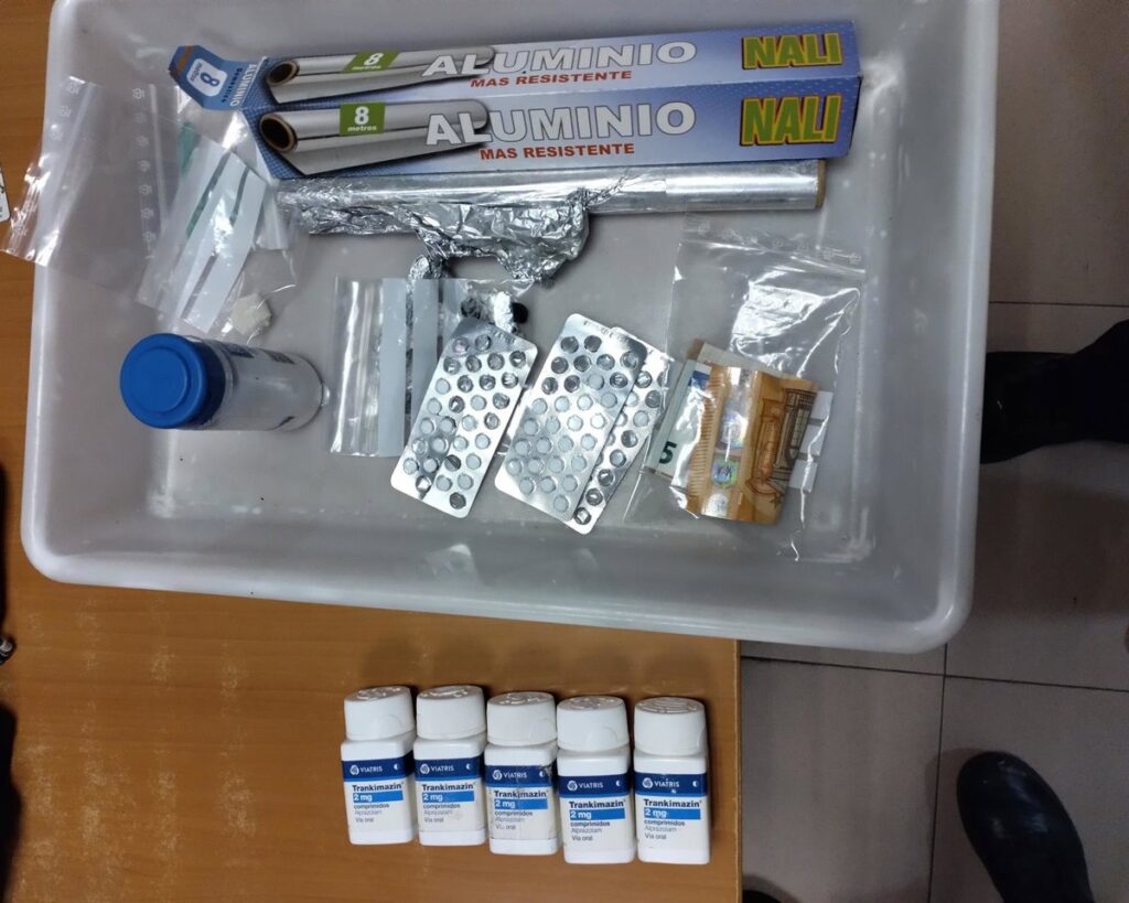 Detenido en el barrio almeriense de Pescadería con 150 pastillas de fármacos psicotrópicos y sustancias estupefacientes