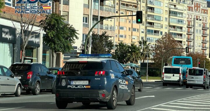 A prisión por robar en un comercio y quebrantar al día siguiente la orden de alejamiento del local