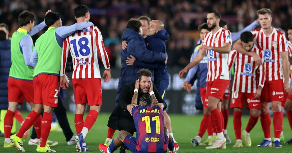 El noble gesto de Simeone con Raphinha luego de que el Atlético de Madrid eliminara al Barcelona de la Copa del Rey