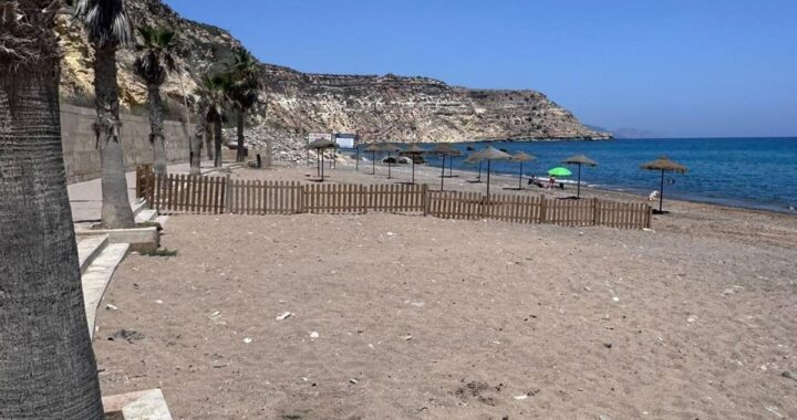 Hallan el cuerpo sin vida de un joven magrebí en la playa de la Hípica de Melilla