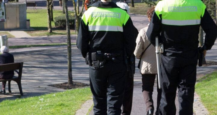 Policía Municipal de Bilbao localiza a un hombre con "numerosos" antecedentes con orden de expulsión en vigor