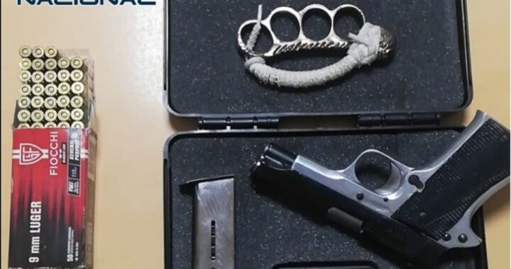 Detenido en Motril (Granada) por tenencia ilícita de armas tras huir al ser sorprendido por la Policía Nacional