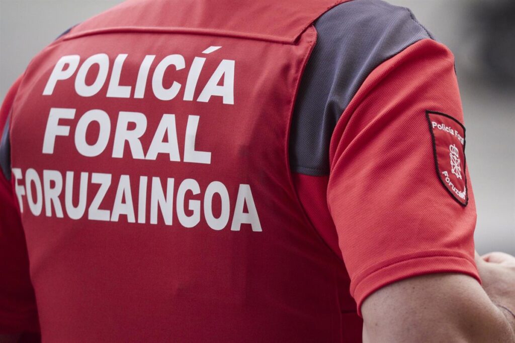 Un joven y sus padres agreden a dos policías forales que realizaban una detención en Cadreita