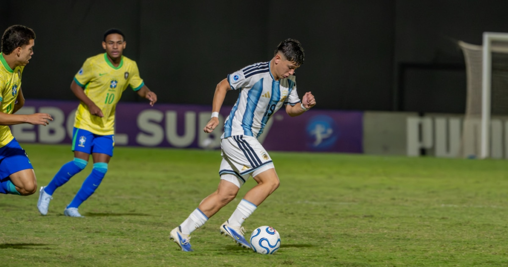 Argentina perdió 3-0 el clásico ante Brasil y postergó su clasificación a la Fase Final del Sudamericano Sub 17