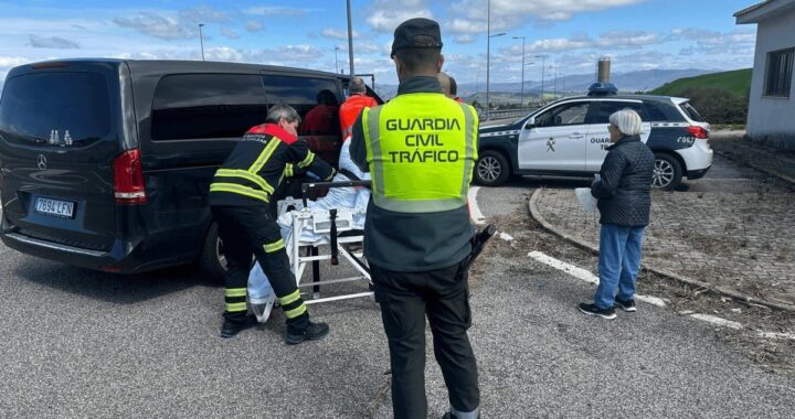 Trasladado al Hospital de Navarra un logroñés de 78 años tras sufrir un problema cardíaco en la A-12