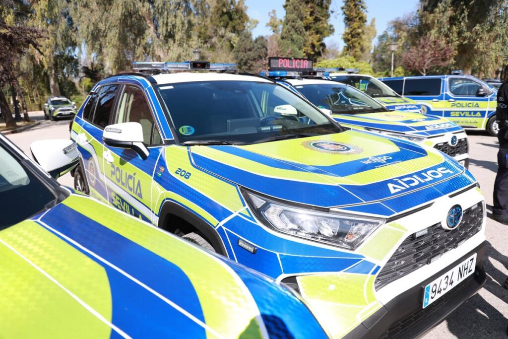 Detenido un conductor sin carné tras una persecución policial en Sevilla con nueve heridos, entre ellos cuatro agentes