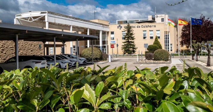 Tres adultos y dos menores, heridos en un choque entre dos turismos en la N-232 en El Villar de Arnedo (La Rioja)