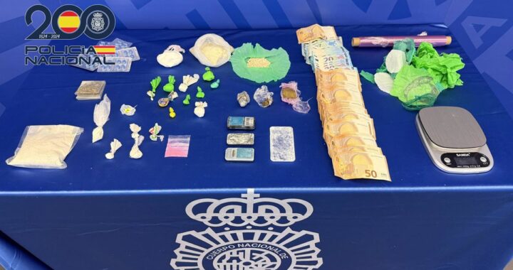 Agentes de la Policía Nacional incautan drogas en uno de los puntos de venta desmantelados en Logroño