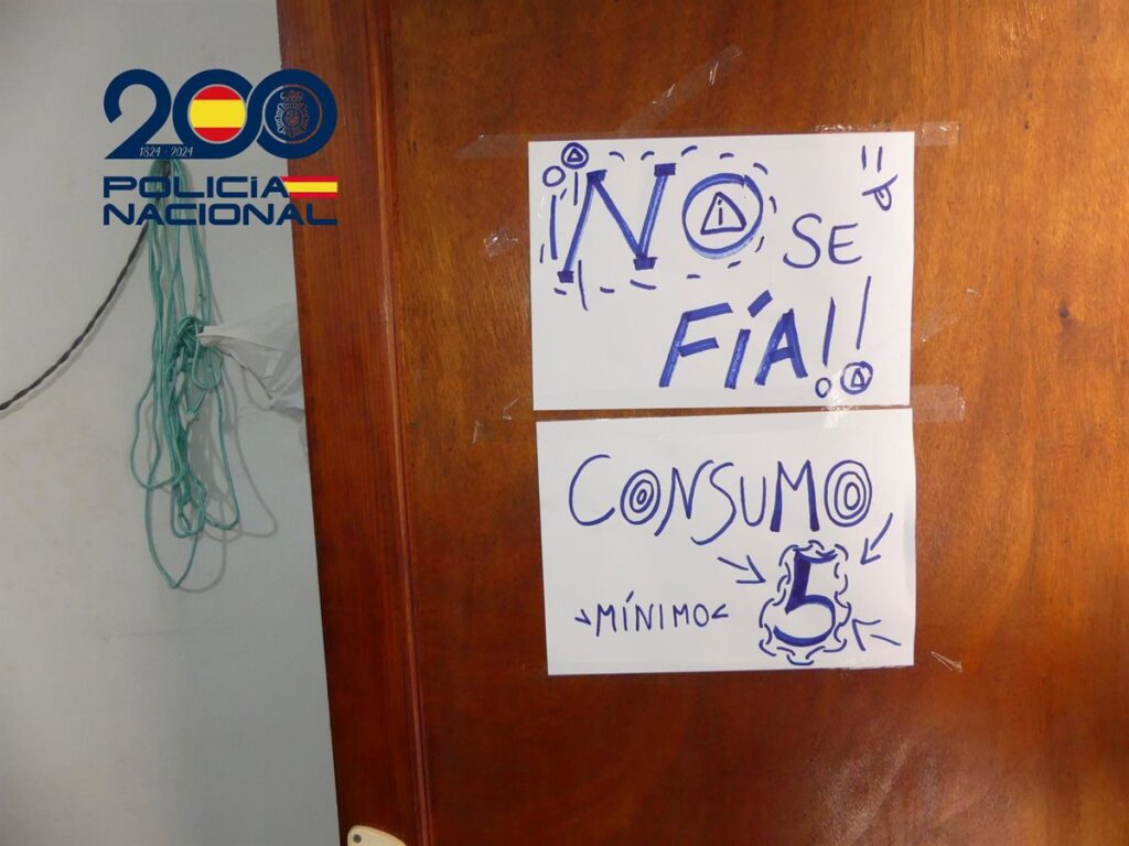 Imagen de la Policía Nacional incautando sustancias estupefacientes en un domicilio de Molina de Segura