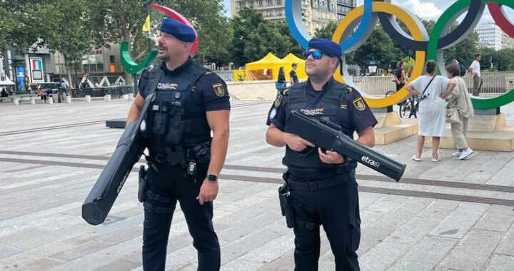 Imagen de un dron siendo detectado por un sistema de vigilancia aérea en Madrid