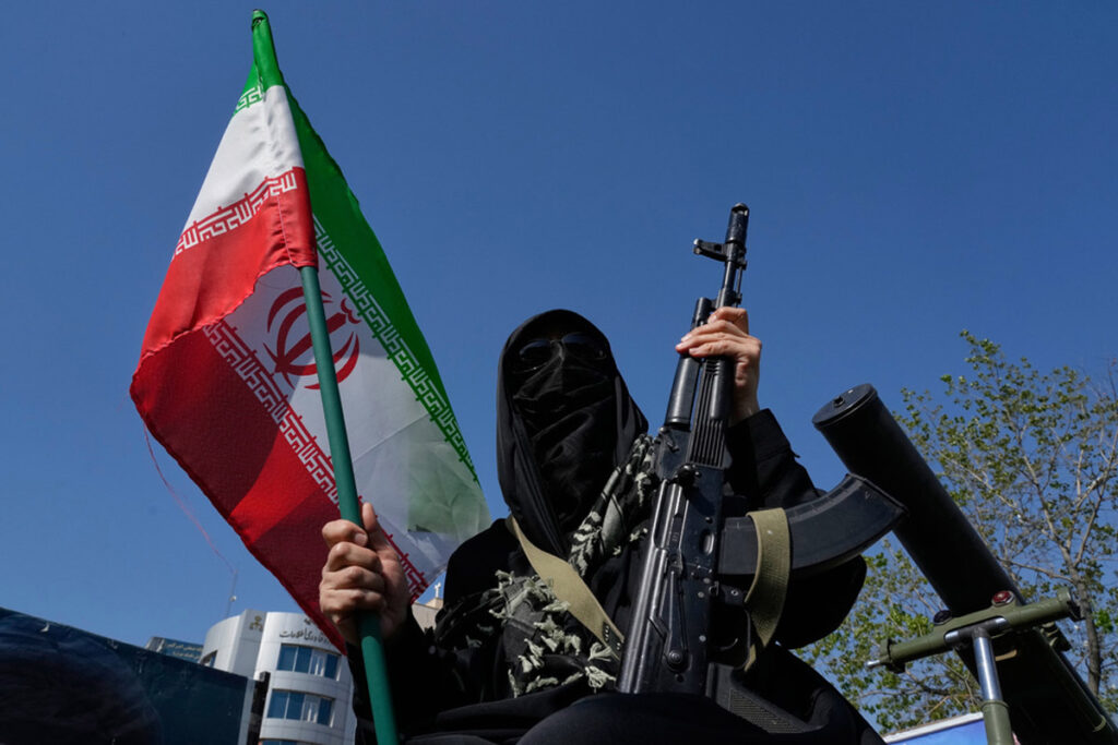 Imagen de soldados de la Guardia Revolucionaria Iraní en una maniobra militar
