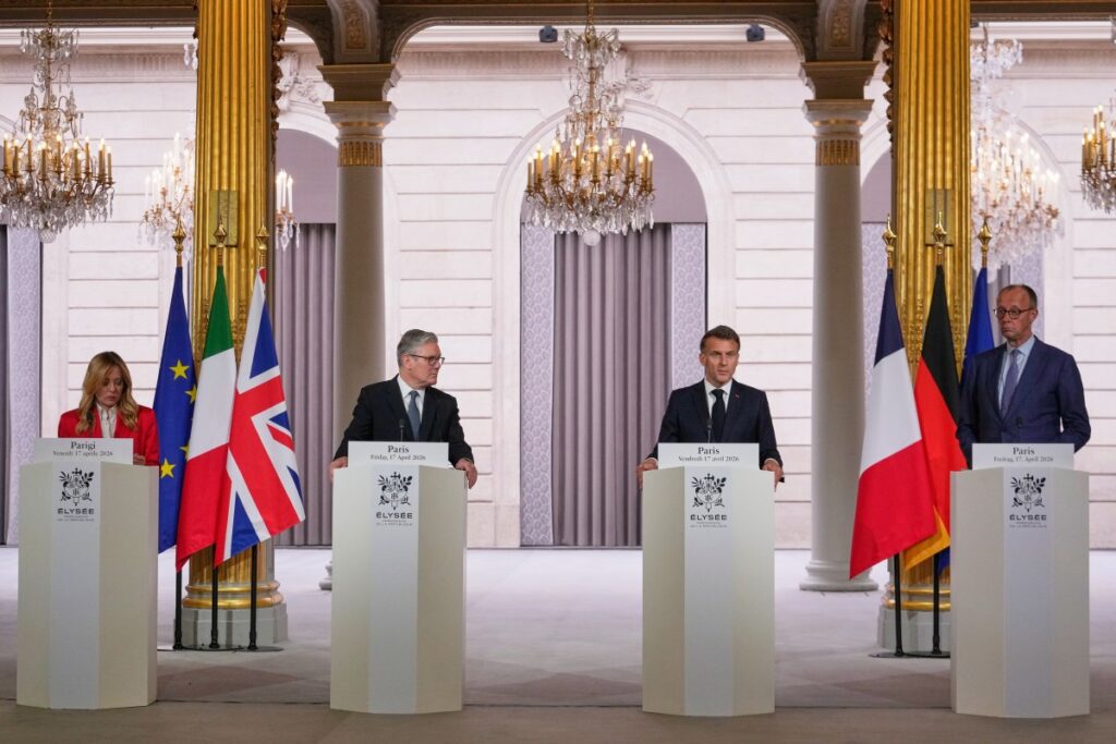 Líderes europeos y representantes de la ONU en una reunión diplomática para discutir el acuerdo entre Irán y EE.UU.