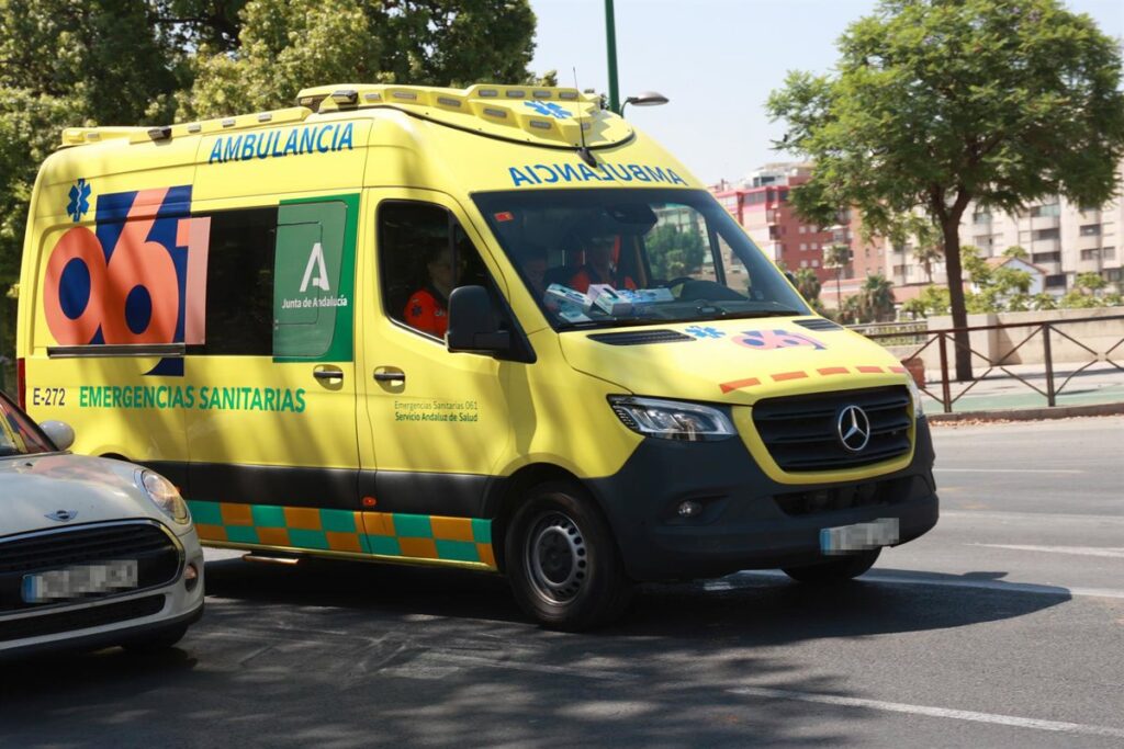 Vehículos accidentados en la AP-4 cerca de Los Palacios