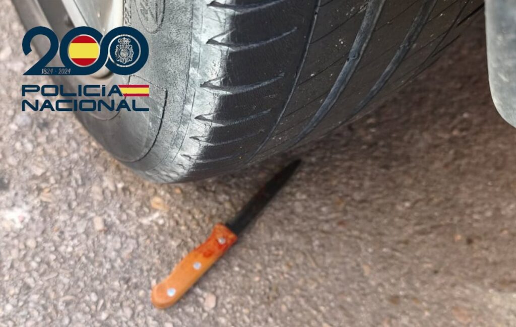 Escena del autobús en Palma tras el apuñalamiento por conflicto por música alta, mostrando la gravedad del caso